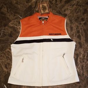 NWT Womens Harley Davidson vest.